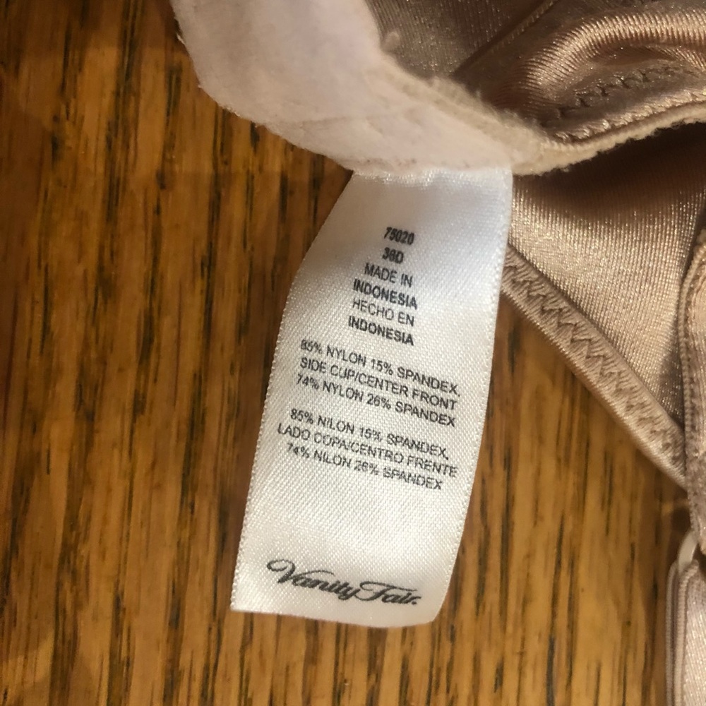 NWOT VANITY FAIR Bra 36D - Picture 3 of 4